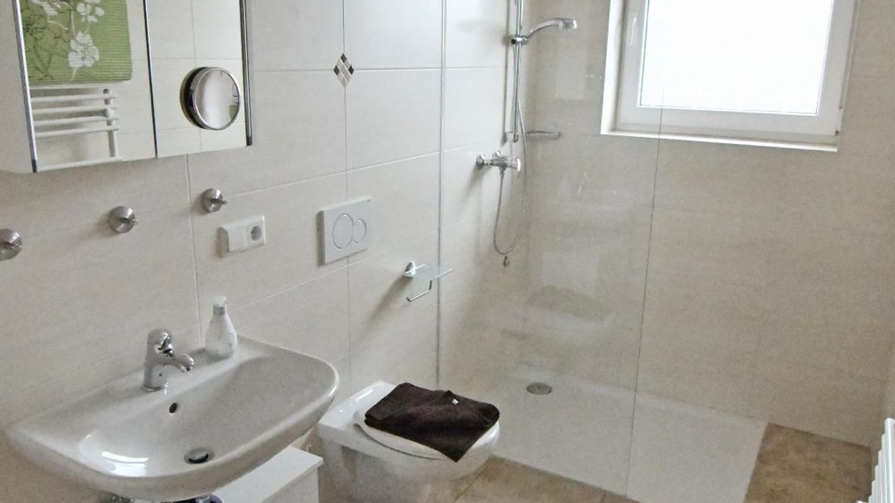 "Fewo Jonas" Badezimmer "Fewo Jonas" Badezimmer